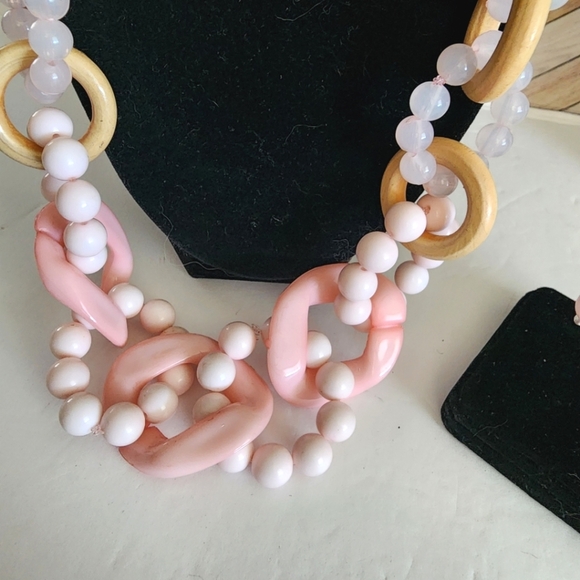 Long Sweater Necklace Wood and light Pink Acrylic Necklace Matching Earrings Set - Picture 5 of 8